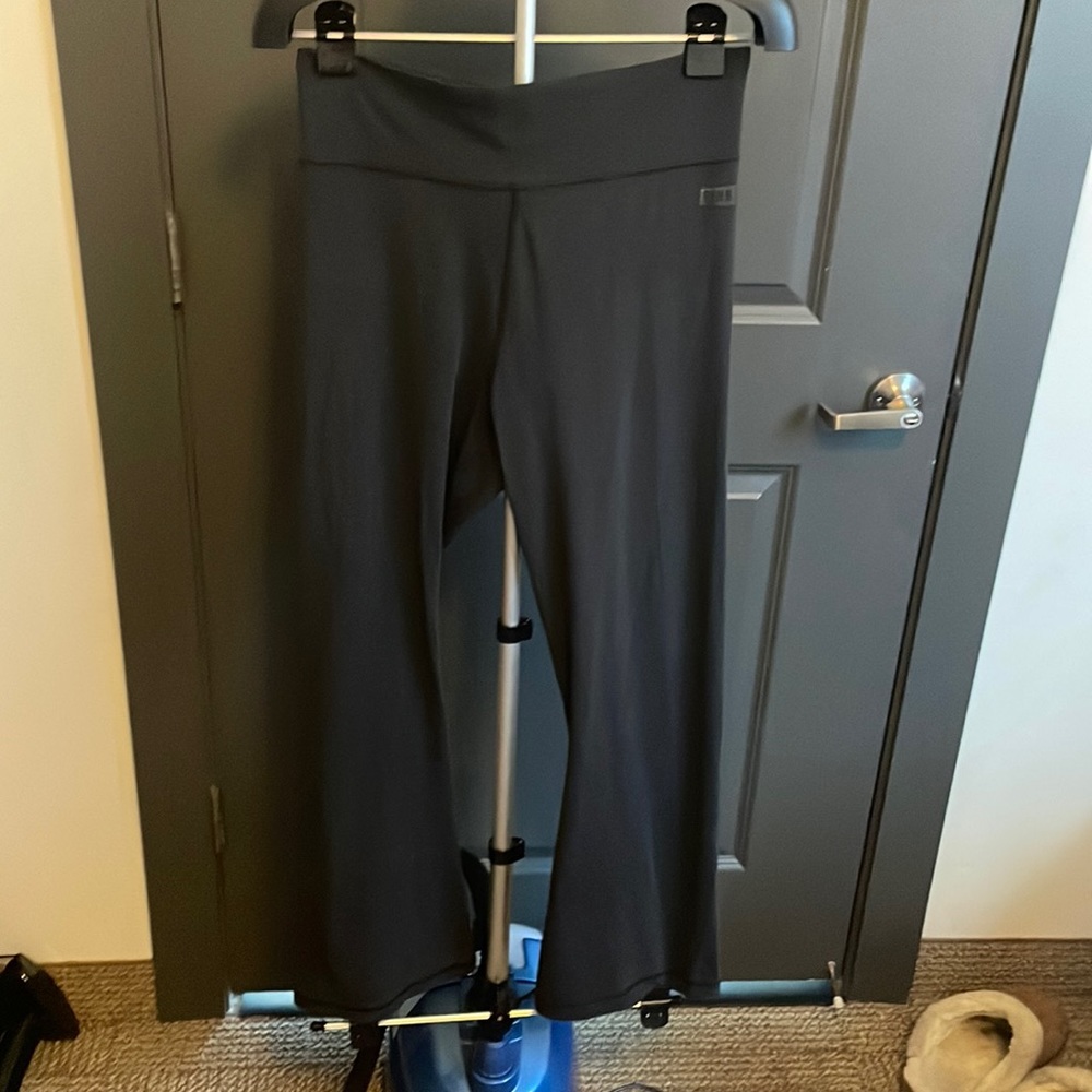 Pink by Victoria’s Secret flare leggings